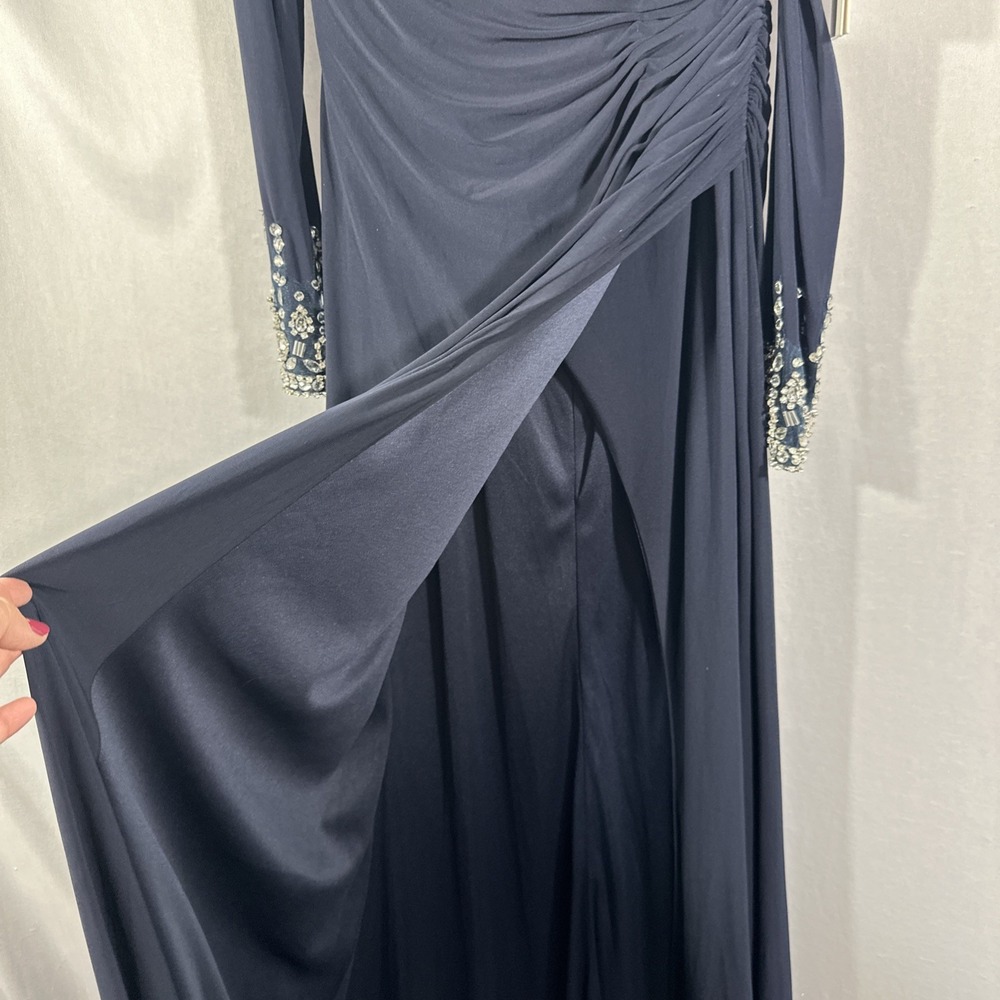 NWT $398 Mac Duggal [ 6 ] 12527 Bead Cuff Drop Shoulder Gown Midnight Blue J1697 - Picture 11 of 14